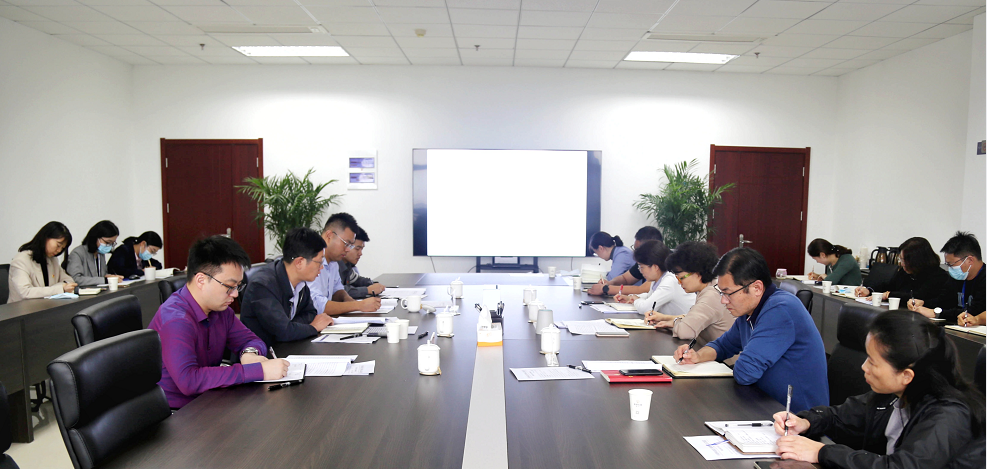 徐建檢測(cè)公司召開(kāi)專(zhuān)題會(huì)議學(xué)習(xí)貫徹中國(guó)共產(chǎn)黨徐州市第十三次代表大會(huì)精神.png